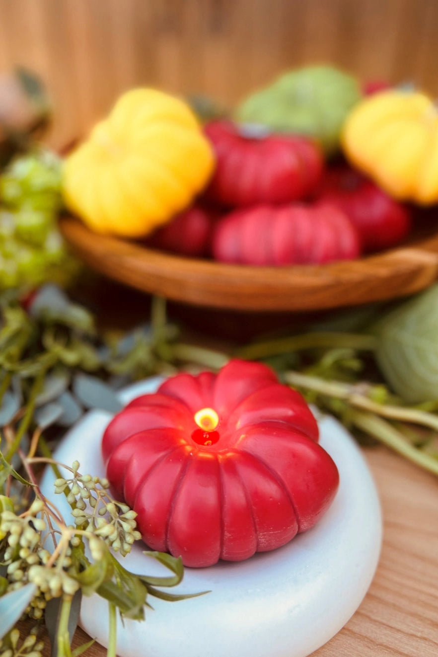 Heirloom Tomato Mix Candle: Assorted Colors