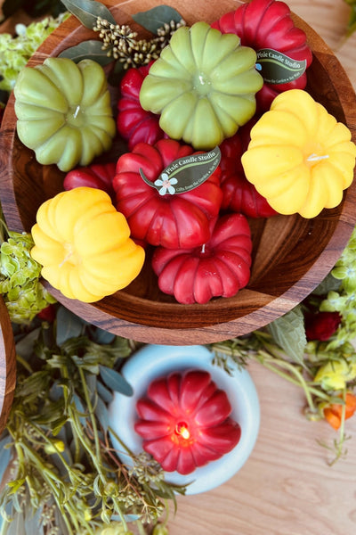 Heirloom Tomato Mix Candle: Assorted Colors