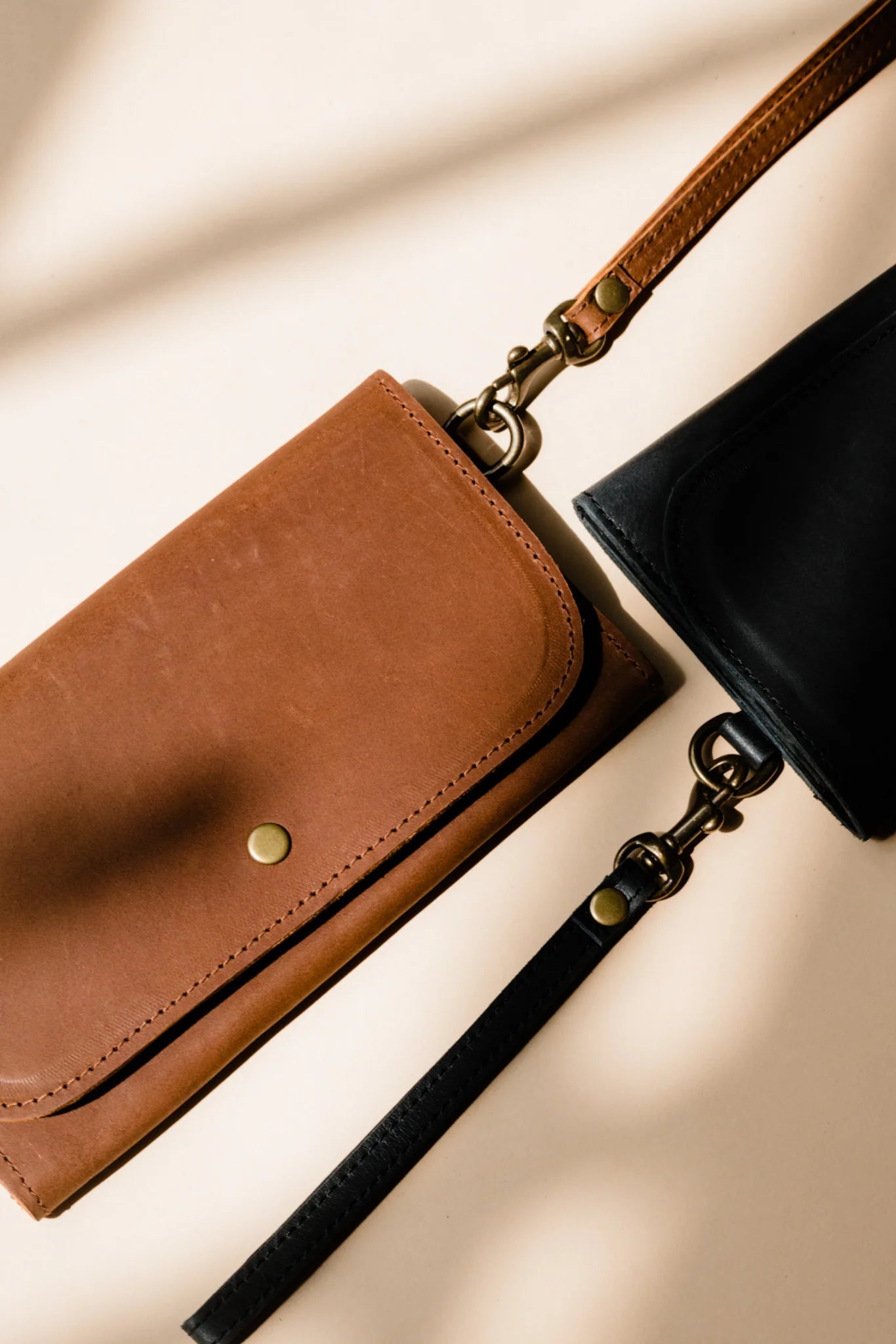 Mare Phone Wallet in Cognac