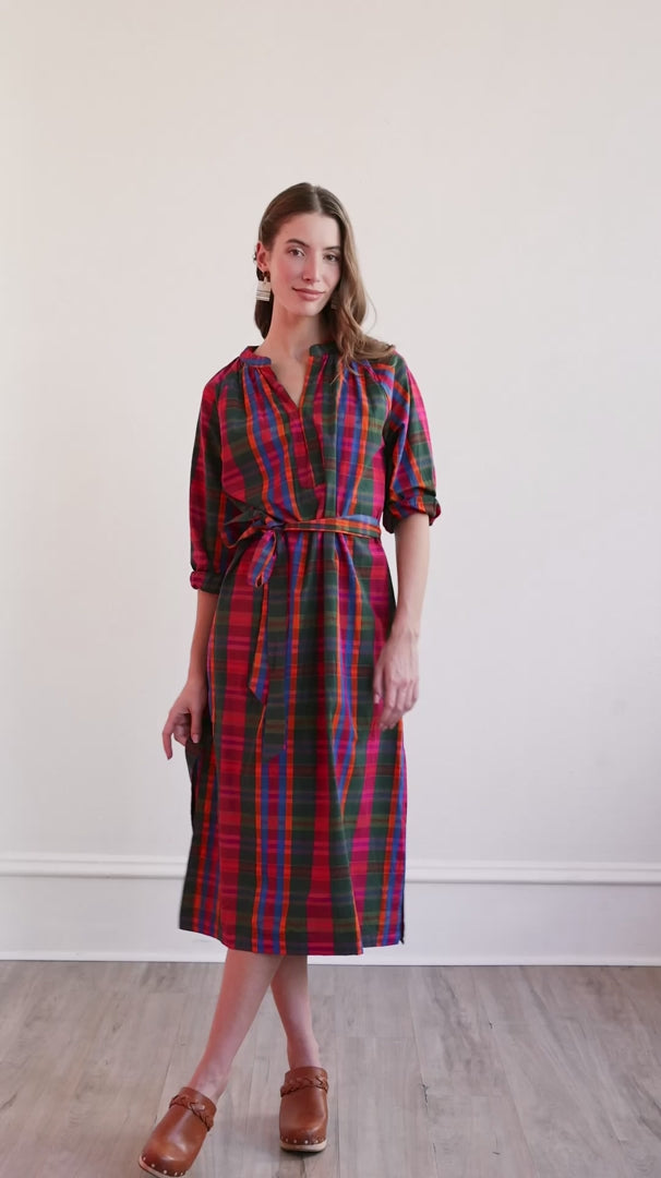 Que Paso Plaid Tejate Dress