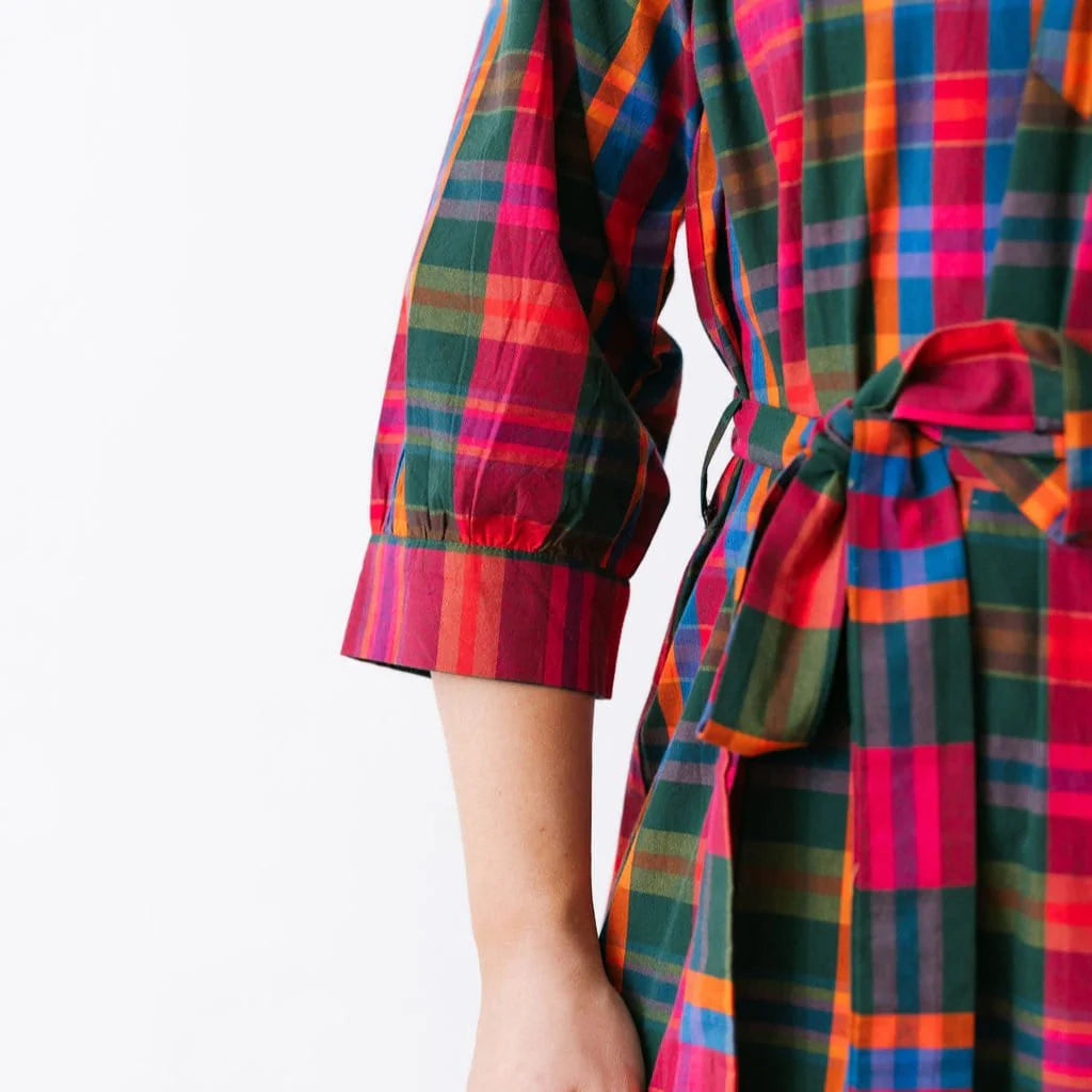 Que Paso Plaid Tejate Dress